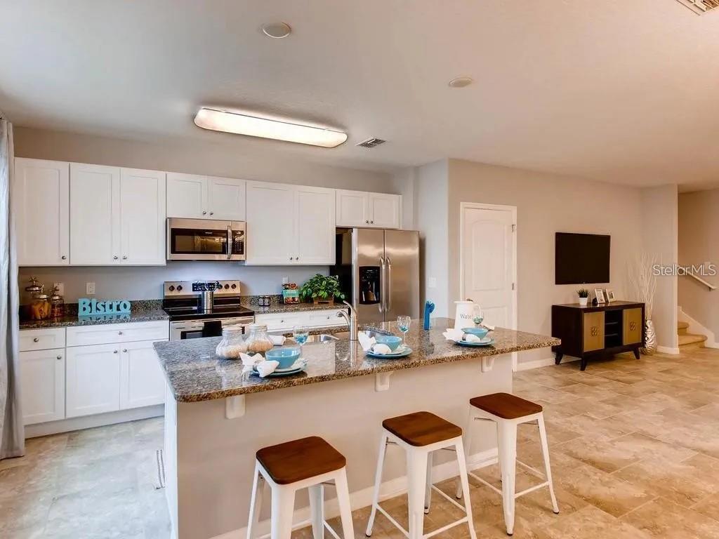 Image 5 of 25 For 17061 Water Spring Boulevard