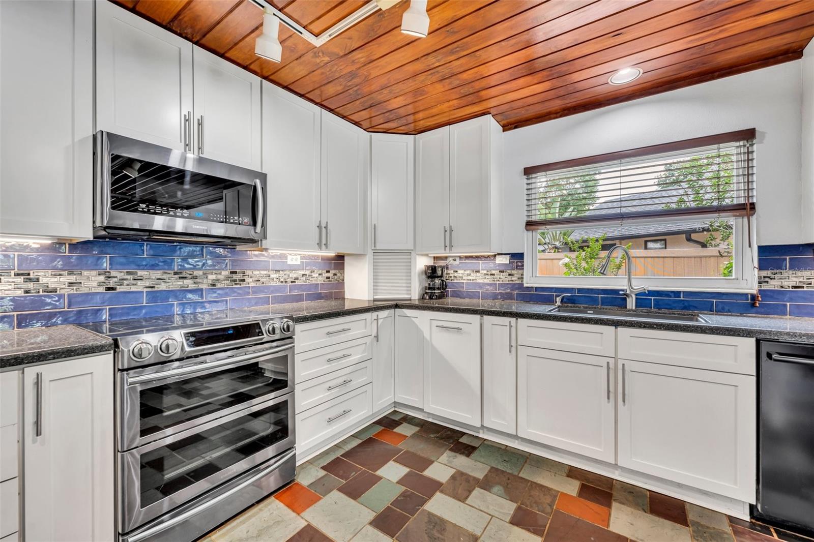 Image 16 of 62 For 3960 Lake Mira Dr Drive