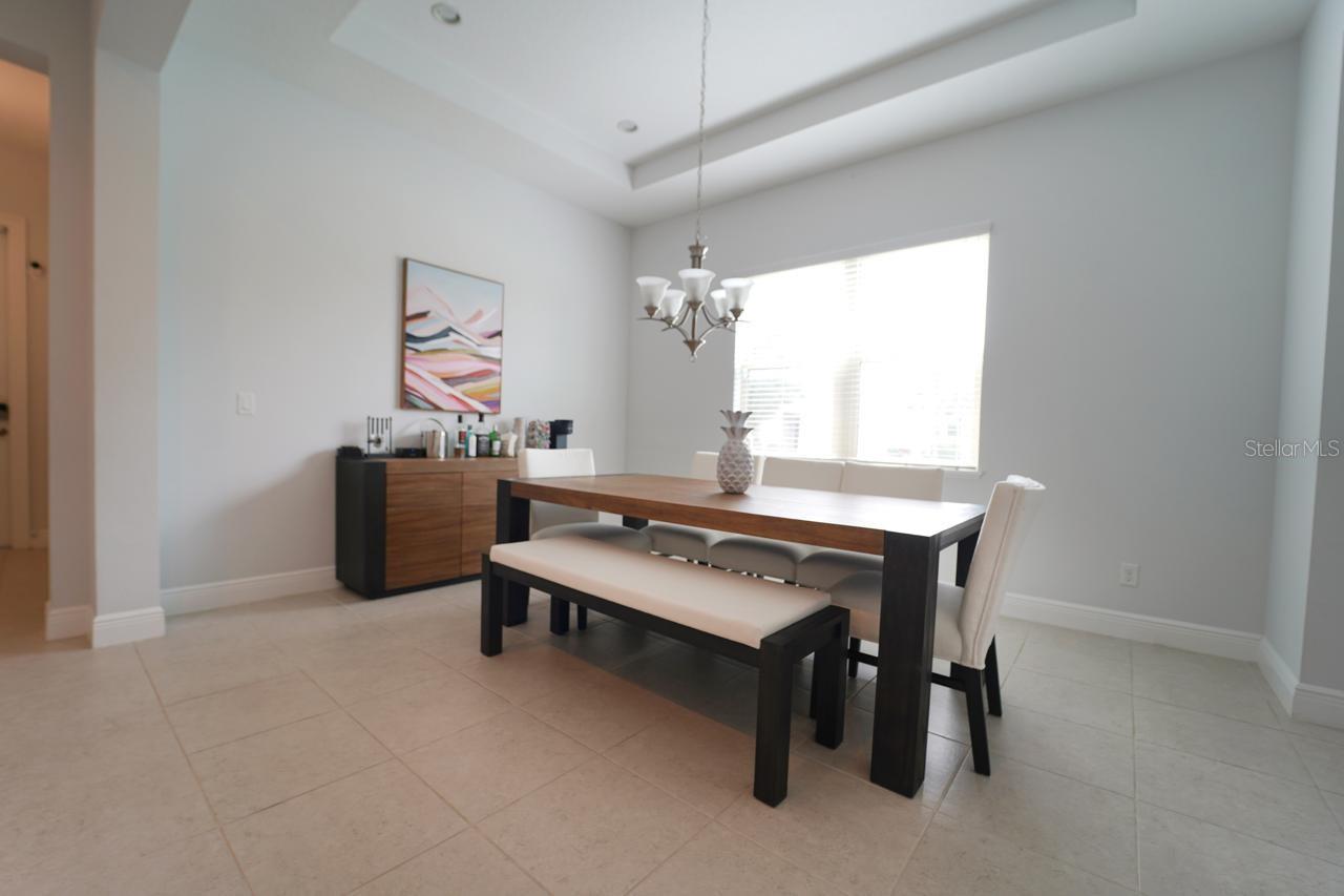Image 3 of 13 For 15161 Canoe Place