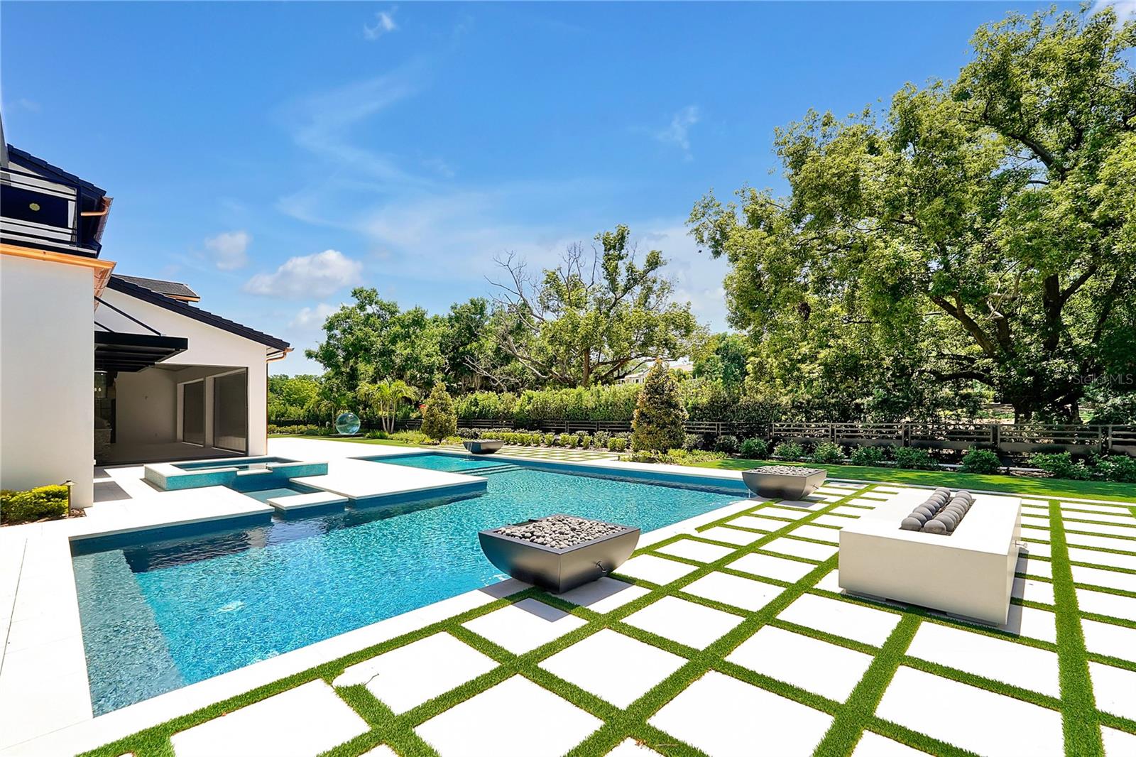 Image 40 of 96 For 5525 Isleworth Country Club Dr