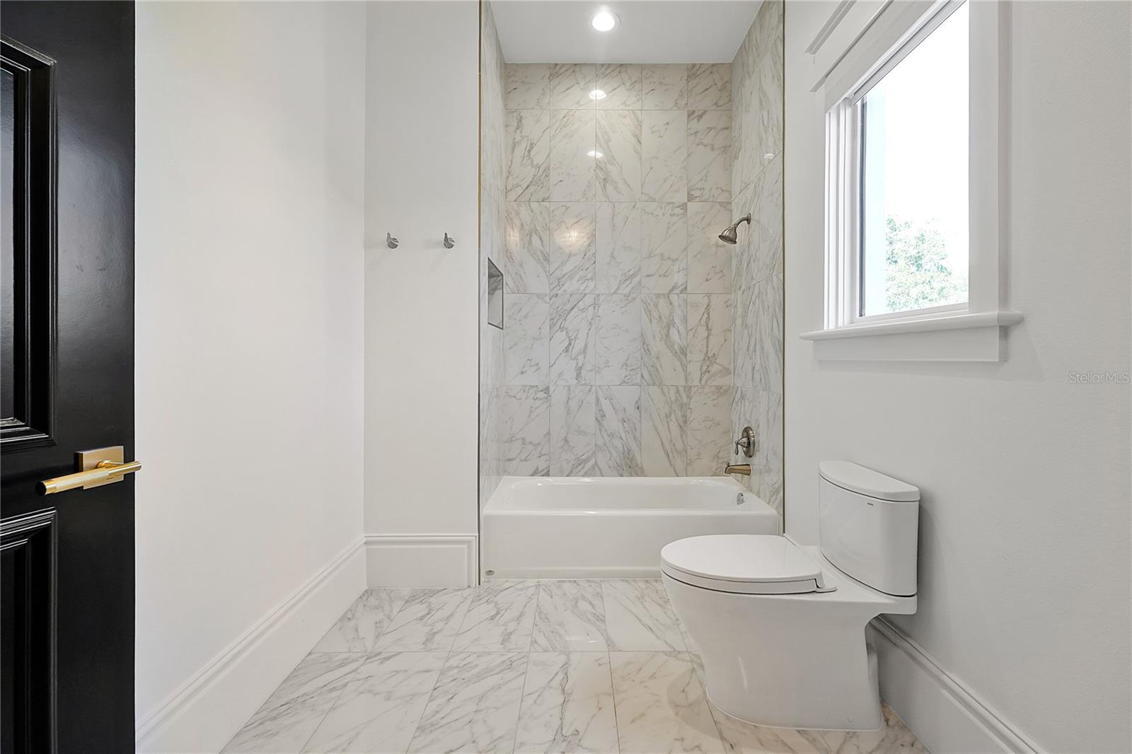 Image 92 of 96 For 5525 Isleworth Country Club Dr