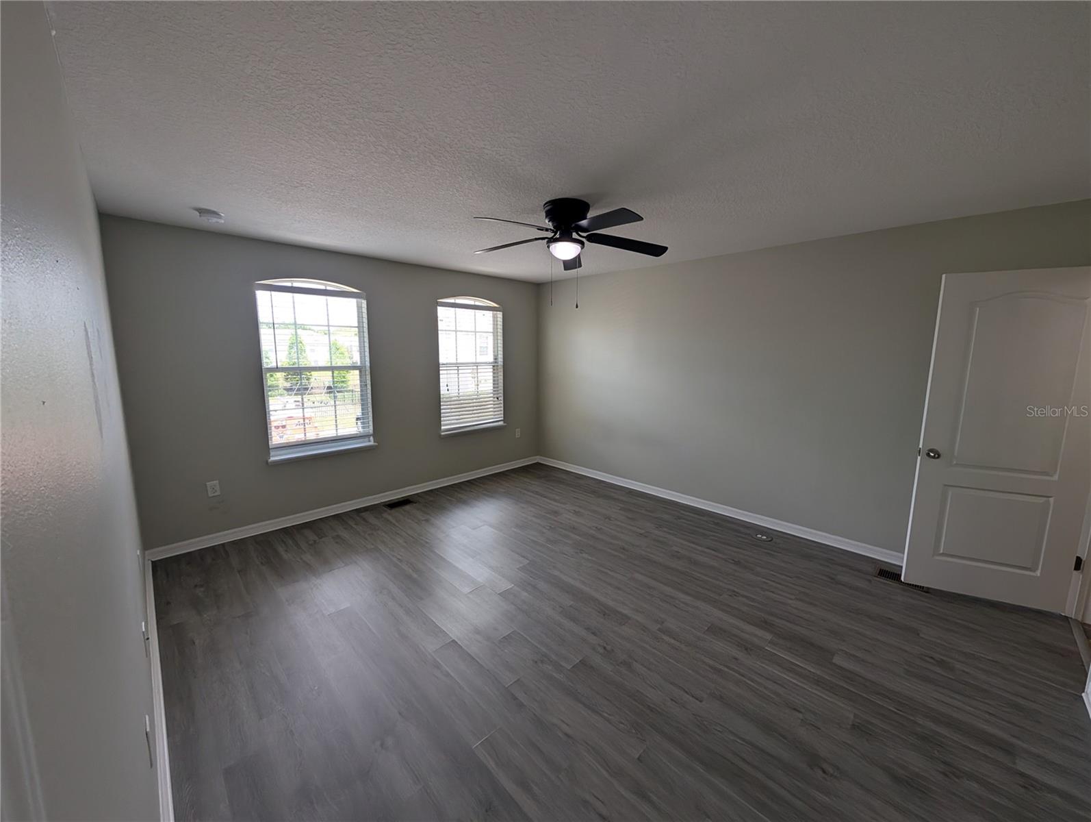 Image 16 of 26 For 4547 Ashburn Square Drive