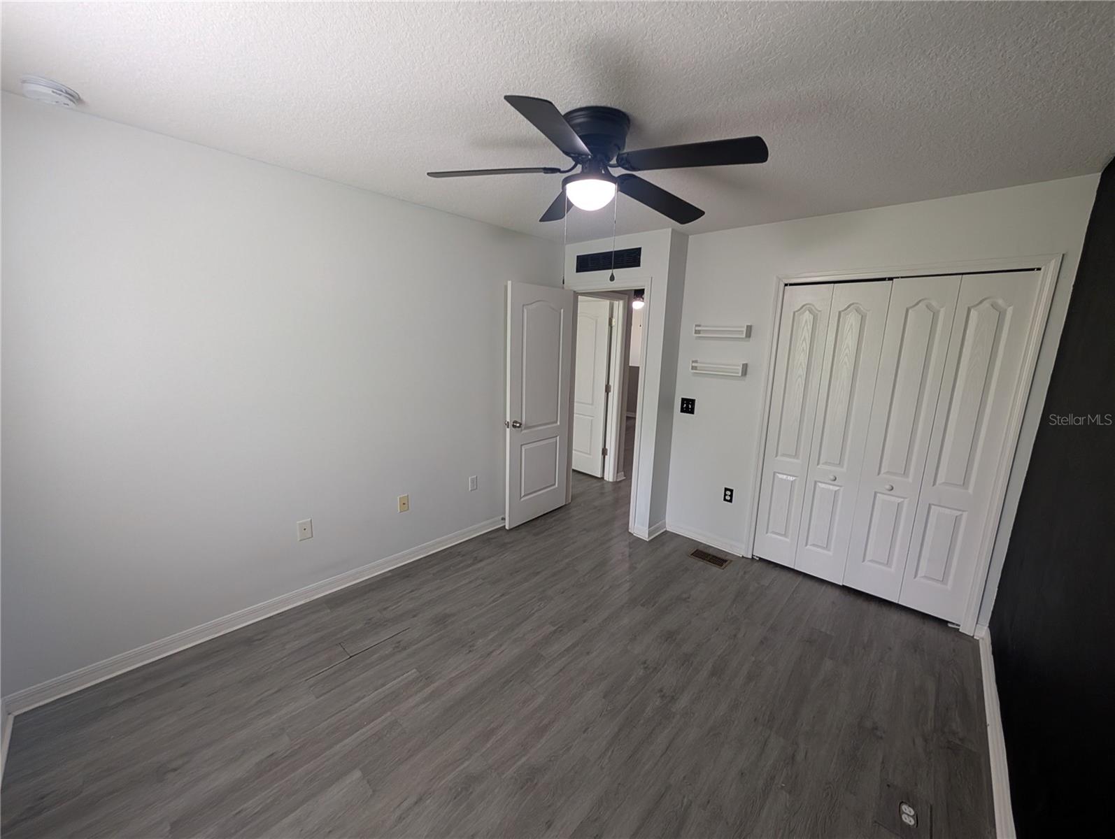 Image 21 of 26 For 4547 Ashburn Square Drive