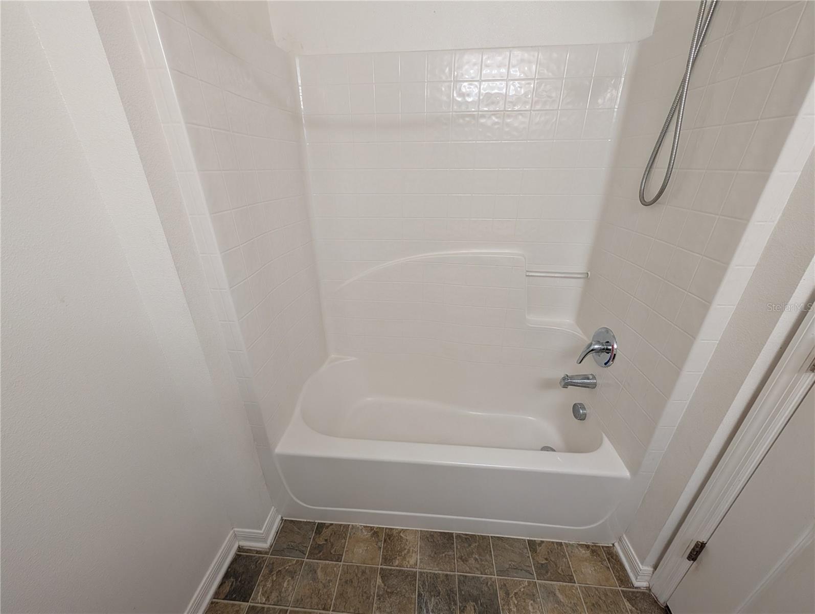 Image 25 of 26 For 4547 Ashburn Square Drive