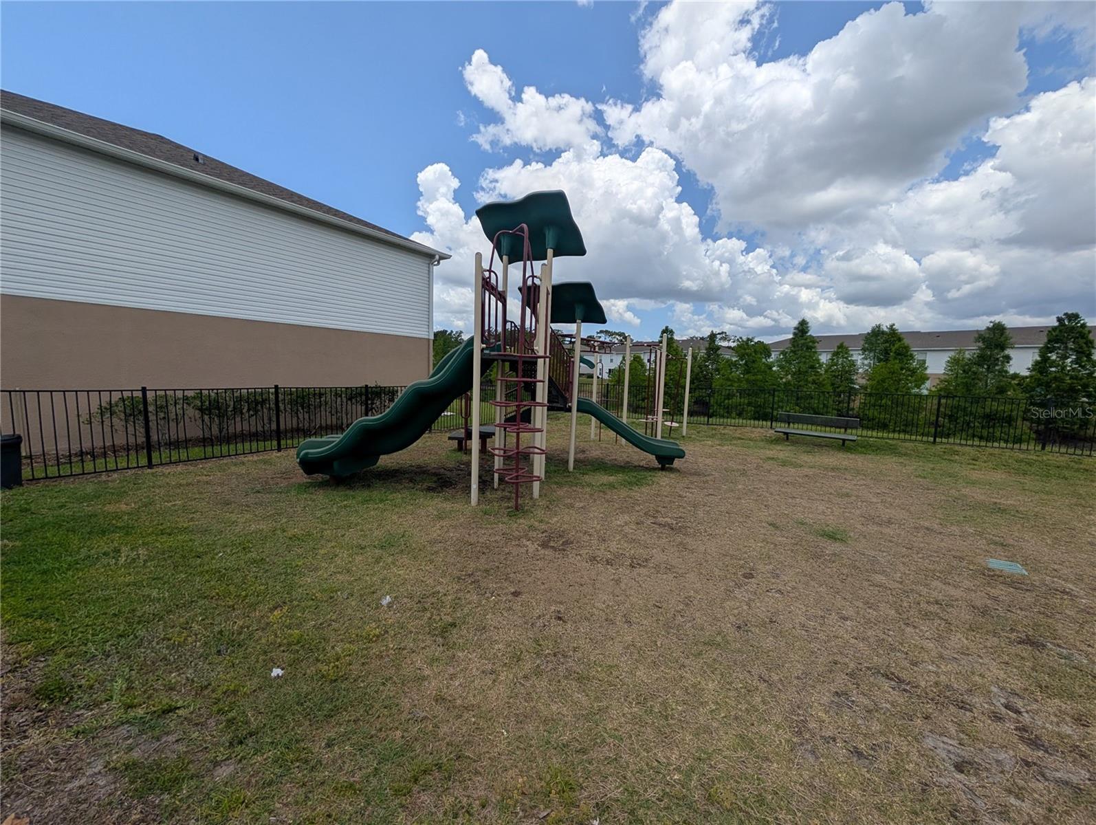 Image 7 of 26 For 4547 Ashburn Square Drive