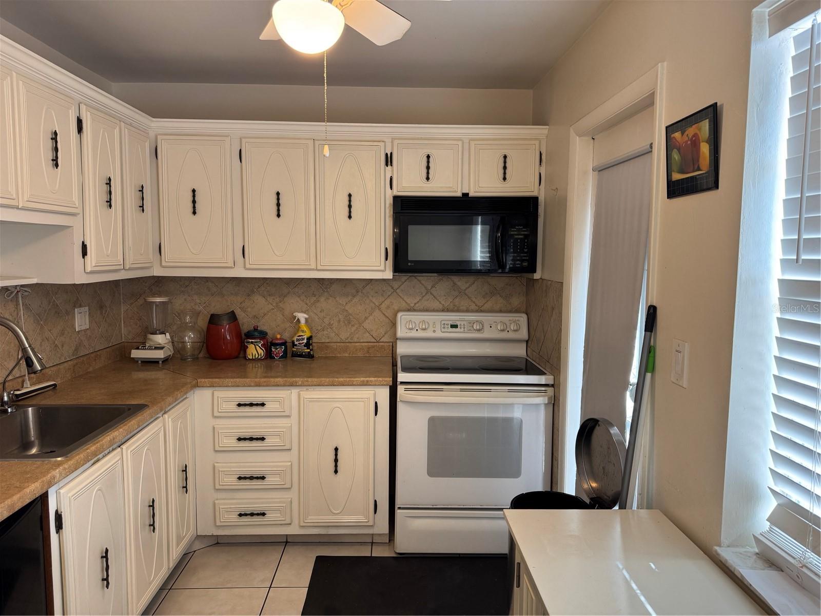 Image 10 of 35 For 3990 42nd Avenue 210
