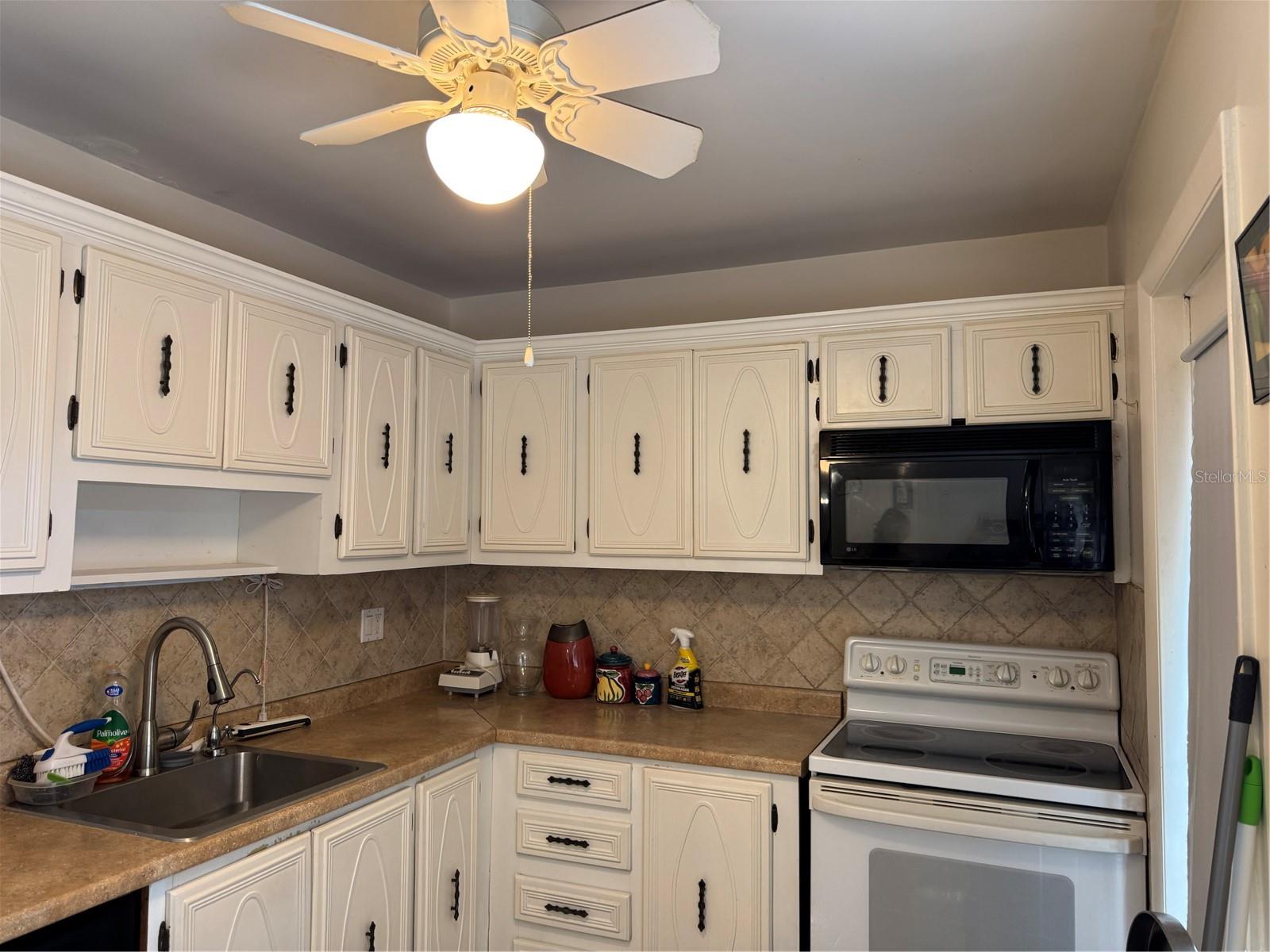 Image 11 of 35 For 3990 42nd Avenue 210