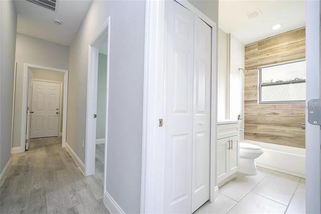 Image 11 of 21 For 8312 Pitcairn Way