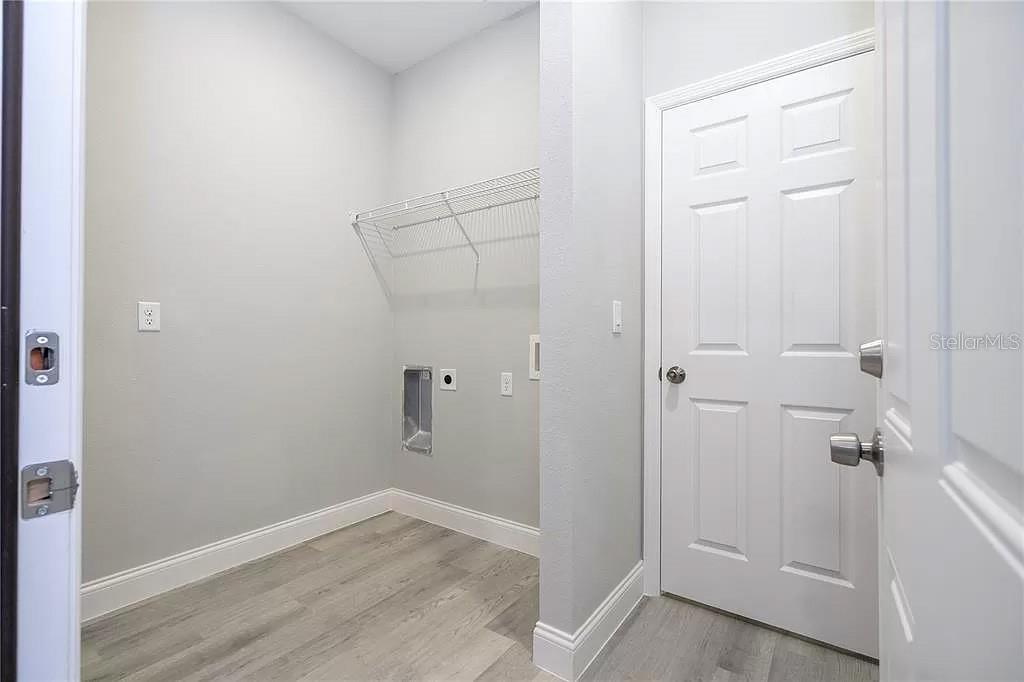 Image 17 of 21 For 8312 Pitcairn Way