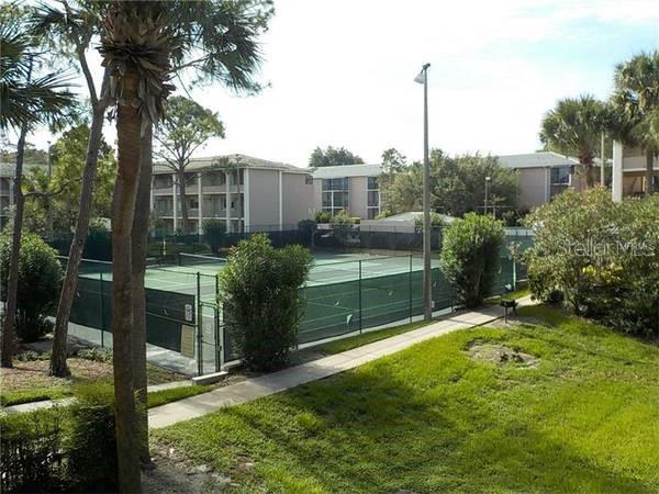 Image 15 of 16 For 115 Oyster Bay Circle 200