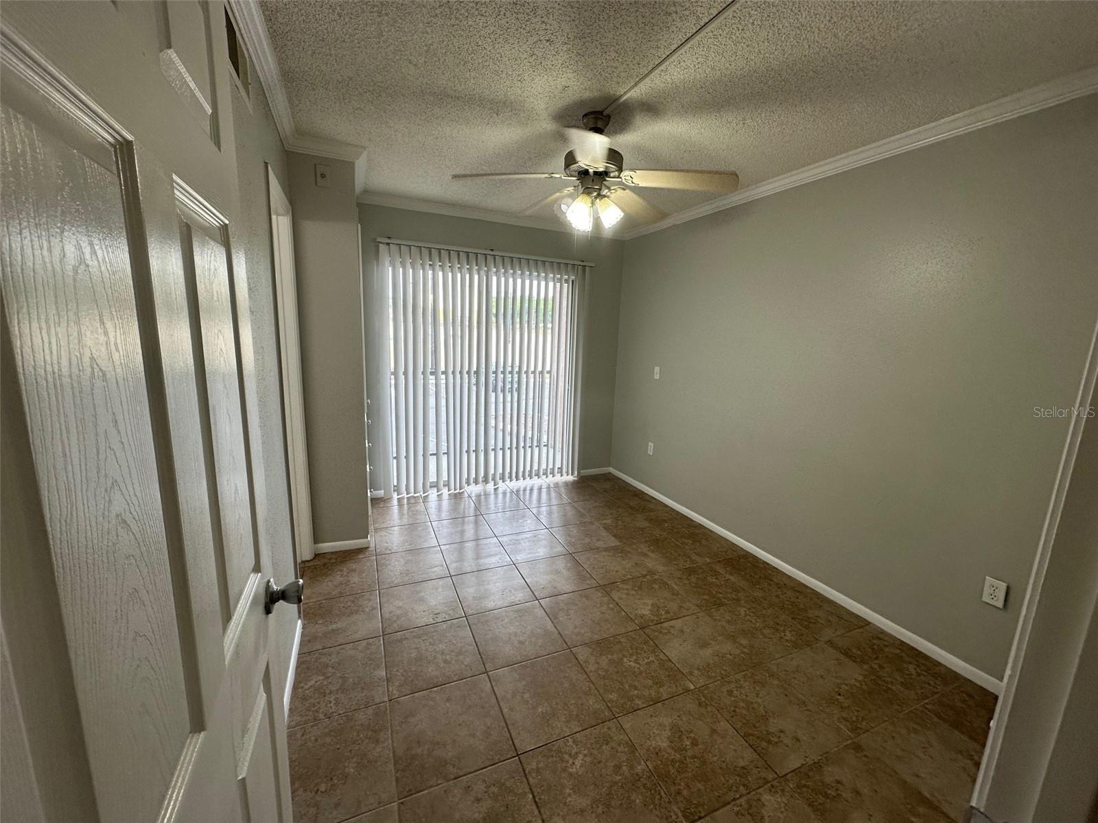 Image 6 of 10 For 115 Oyster Bay Circle 200