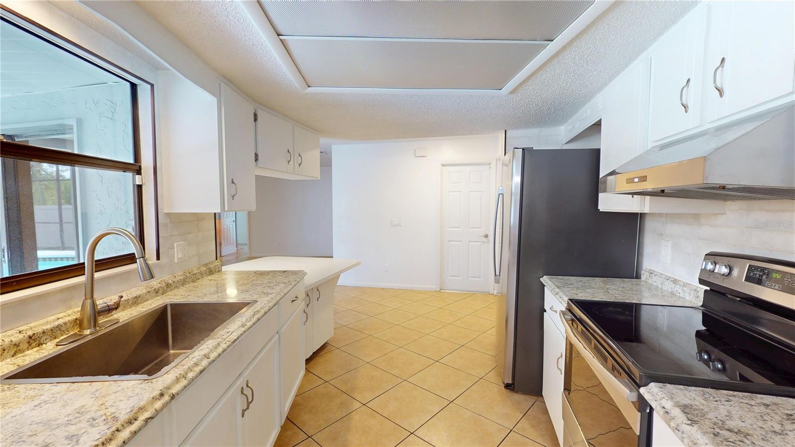 Image 15 of 51 For 2369 Haulover Boulevard