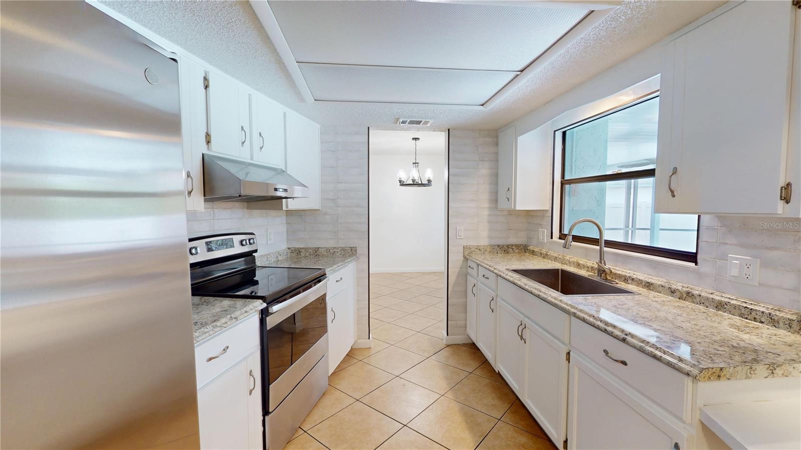 Image 16 of 51 For 2369 Haulover Boulevard