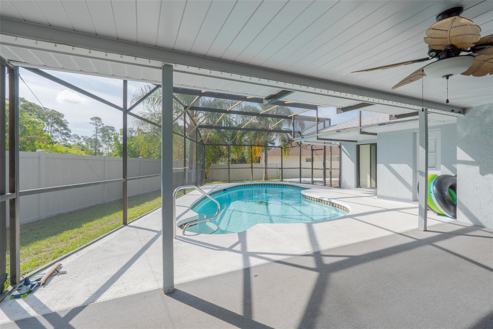 Image 46 of 51 For 2369 Haulover Boulevard