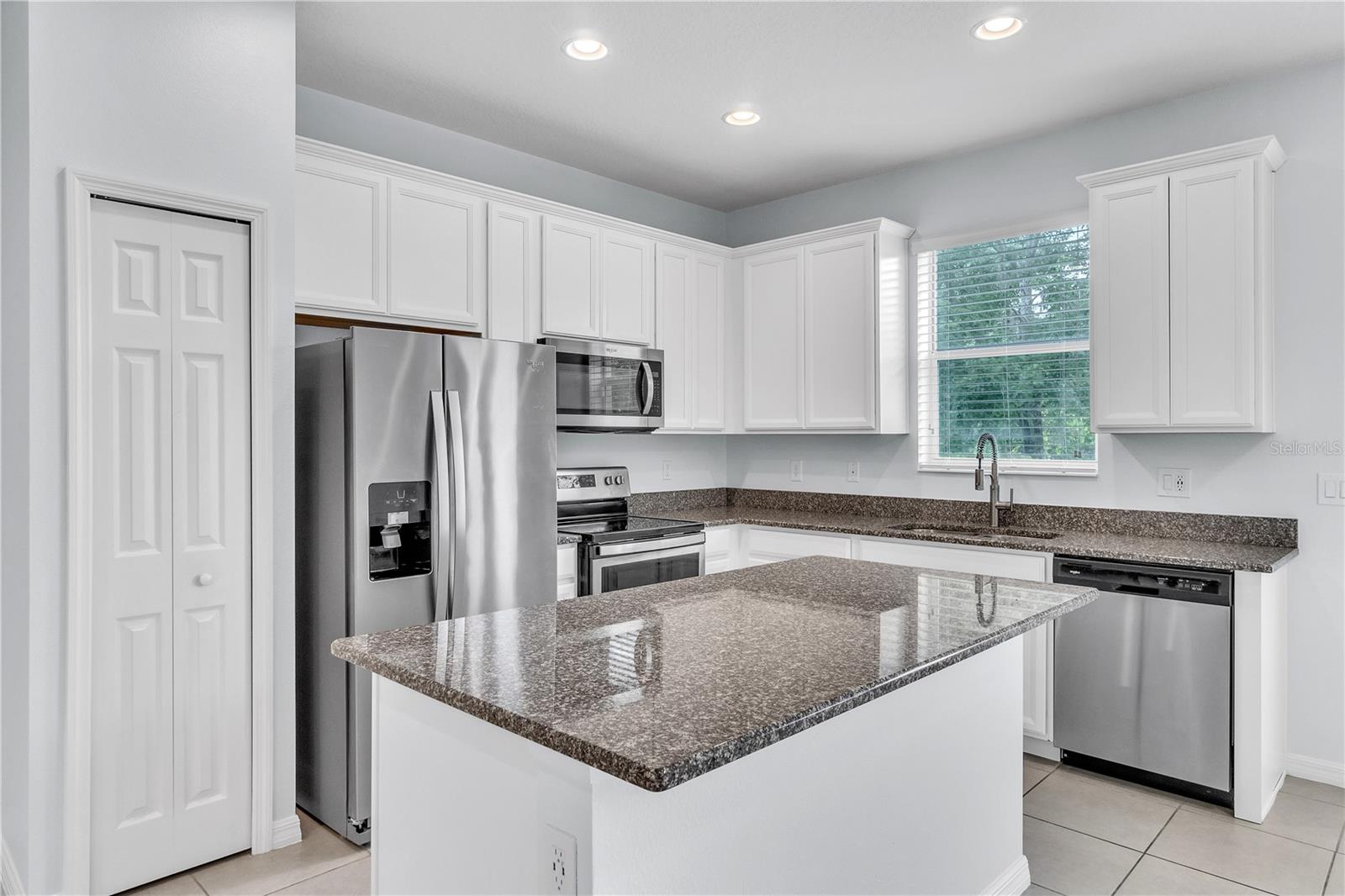 Image 11 of 47 For 1262 10th Street