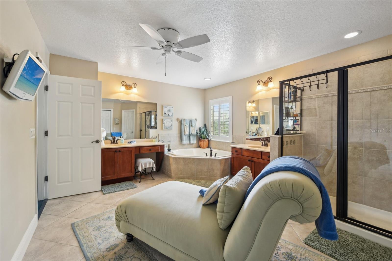 Image 42 of 56 For 2116 Truffle Lane
