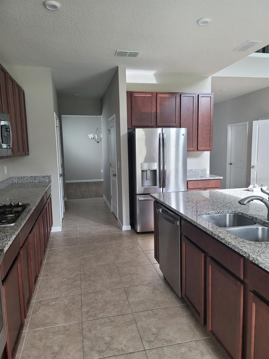 Image 5 of 40 For 6018 Glory Bower Drive