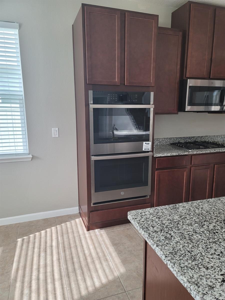 Image 6 of 40 For 6018 Glory Bower Drive