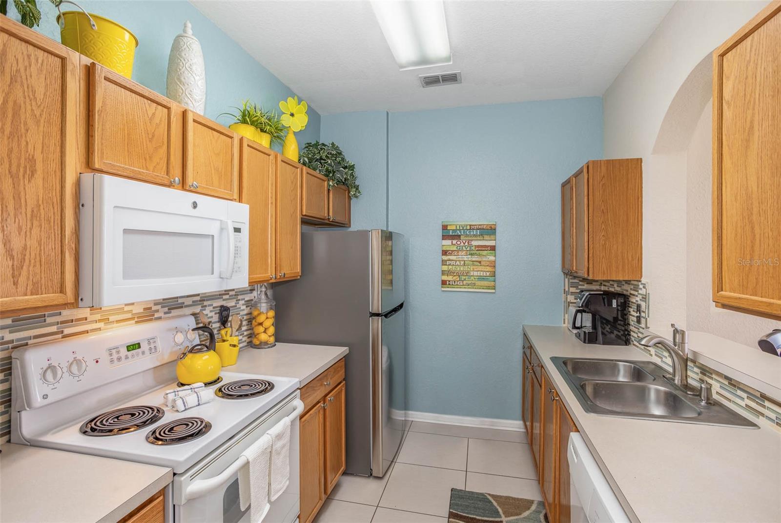 Image 10 of 47 For 7650 Comrow Street 403