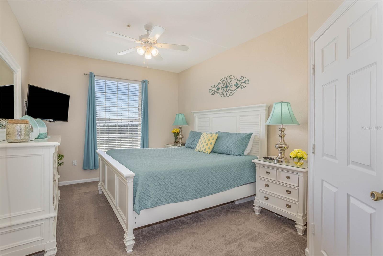 Image 13 of 47 For 7650 Comrow Street 403