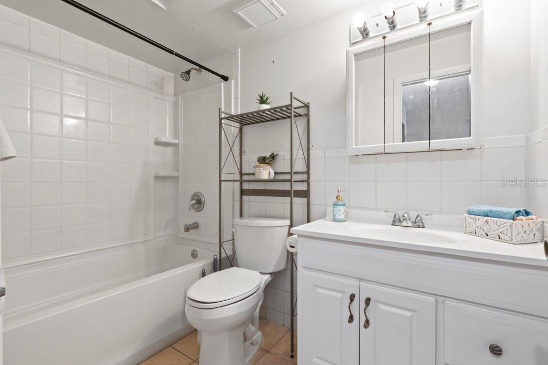 Image 14 of 24 For 206 Diamond Cove 106