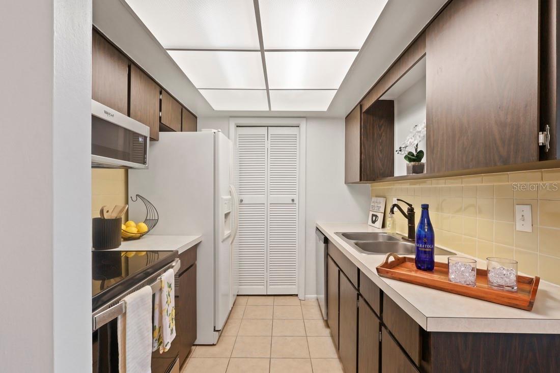 Image 9 of 24 For 206 Diamond Cove 106