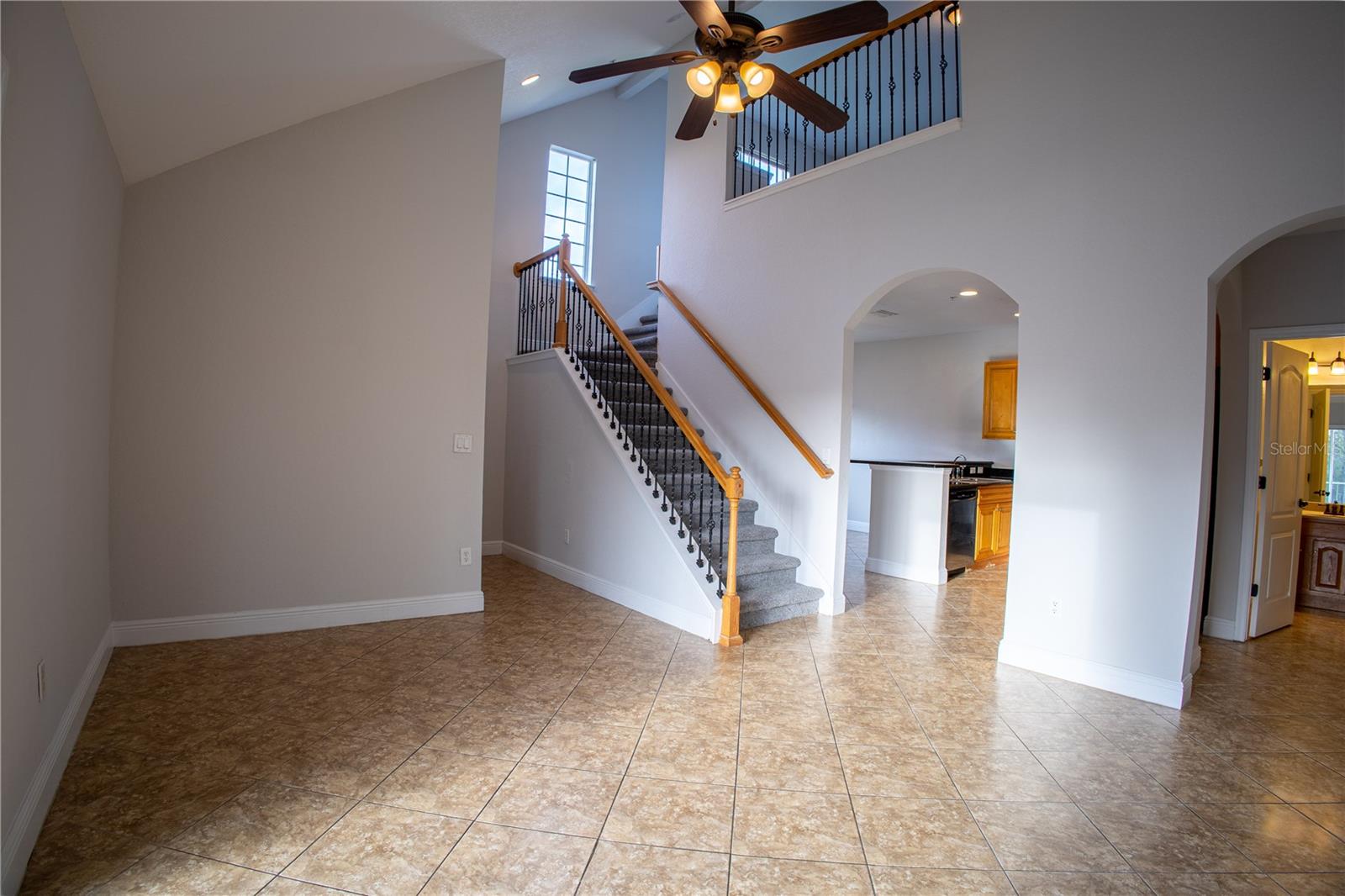 Image 13 of 19 For 3725 Lake Orlando Parkway #02