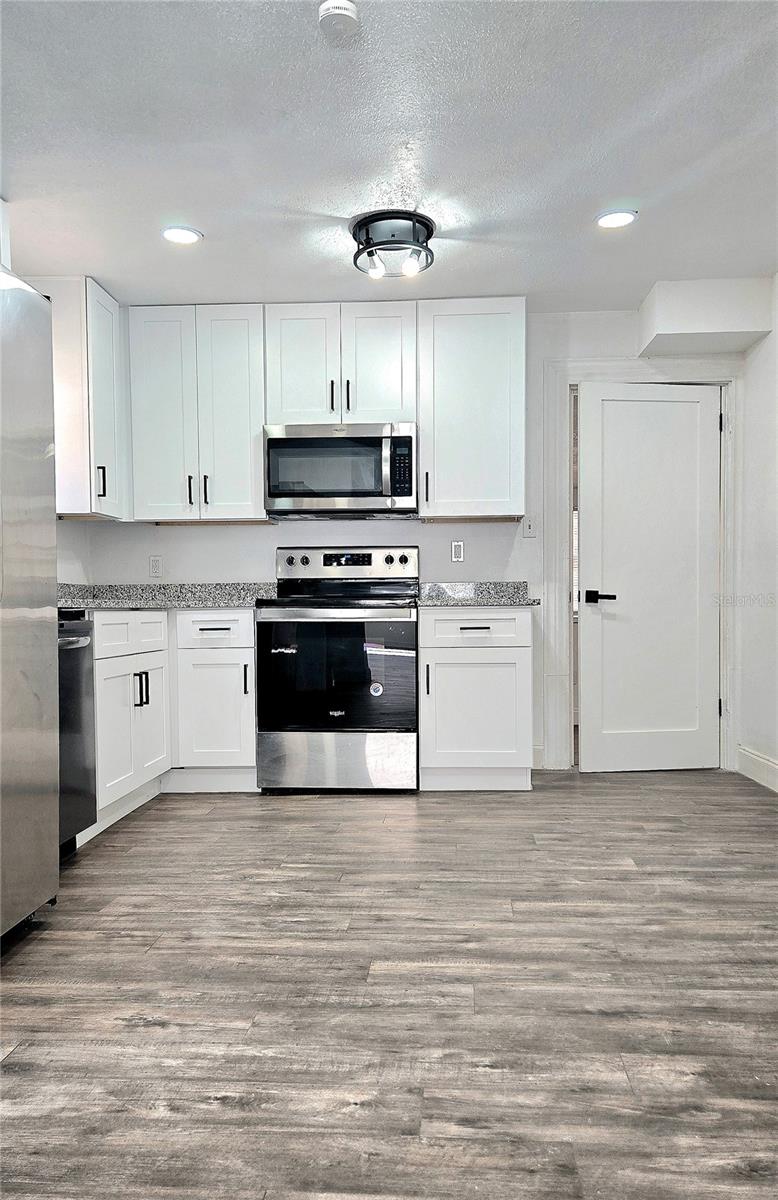 Image 22 of 42 For 1651 Clarcona Road