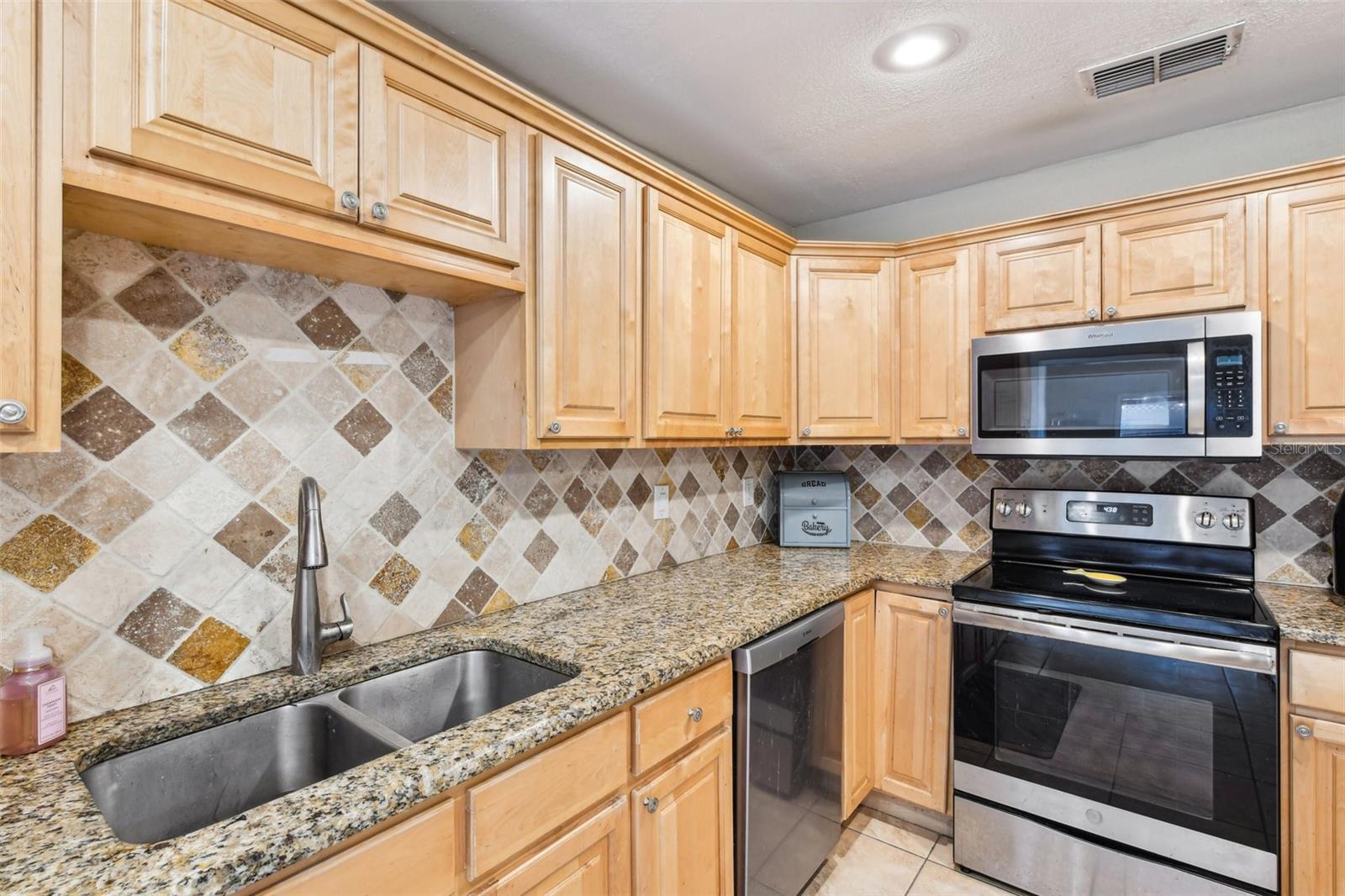 Image 13 of 31 For 2260 Winslow Circle