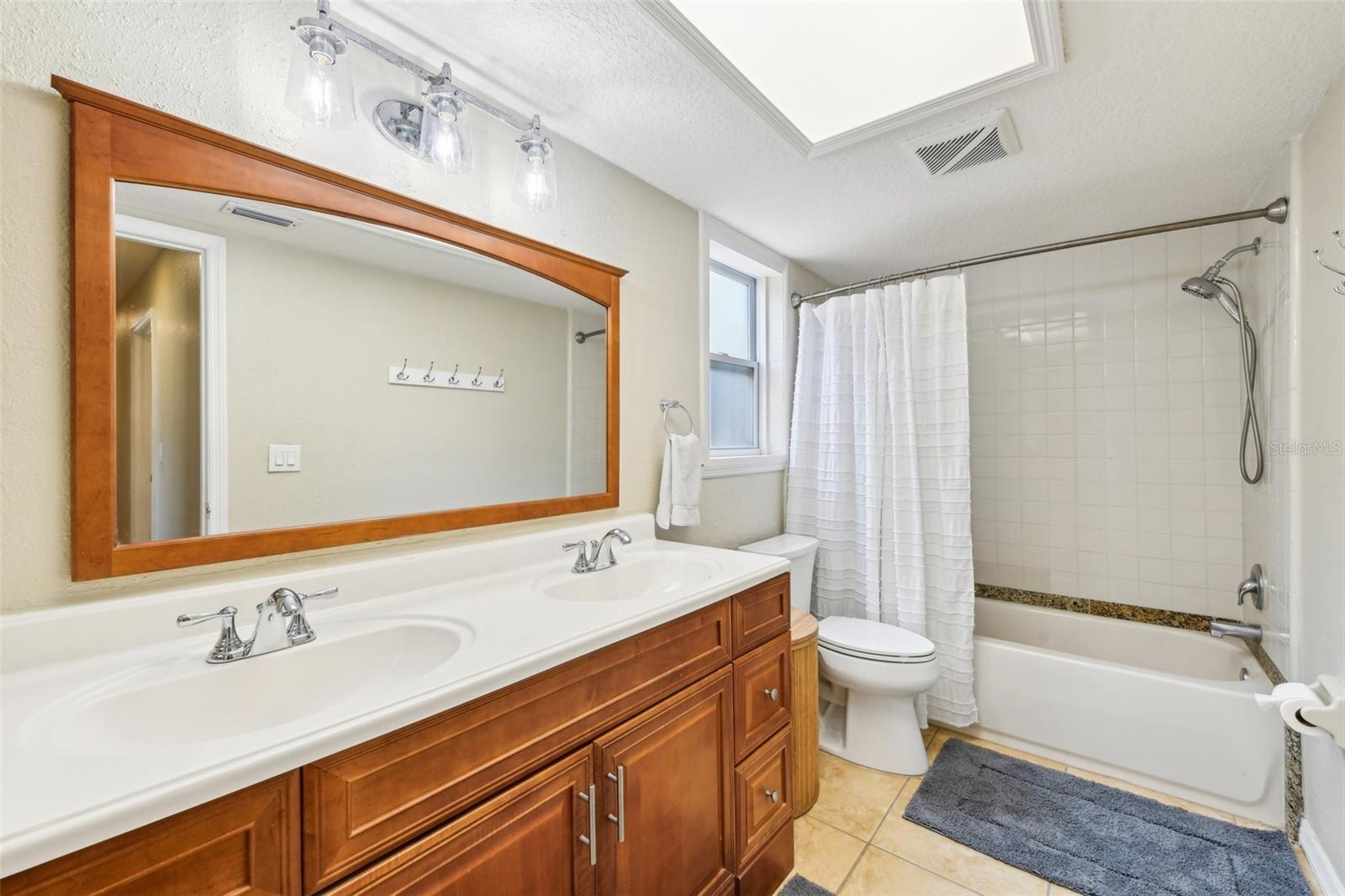 Image 20 of 31 For 2260 Winslow Circle