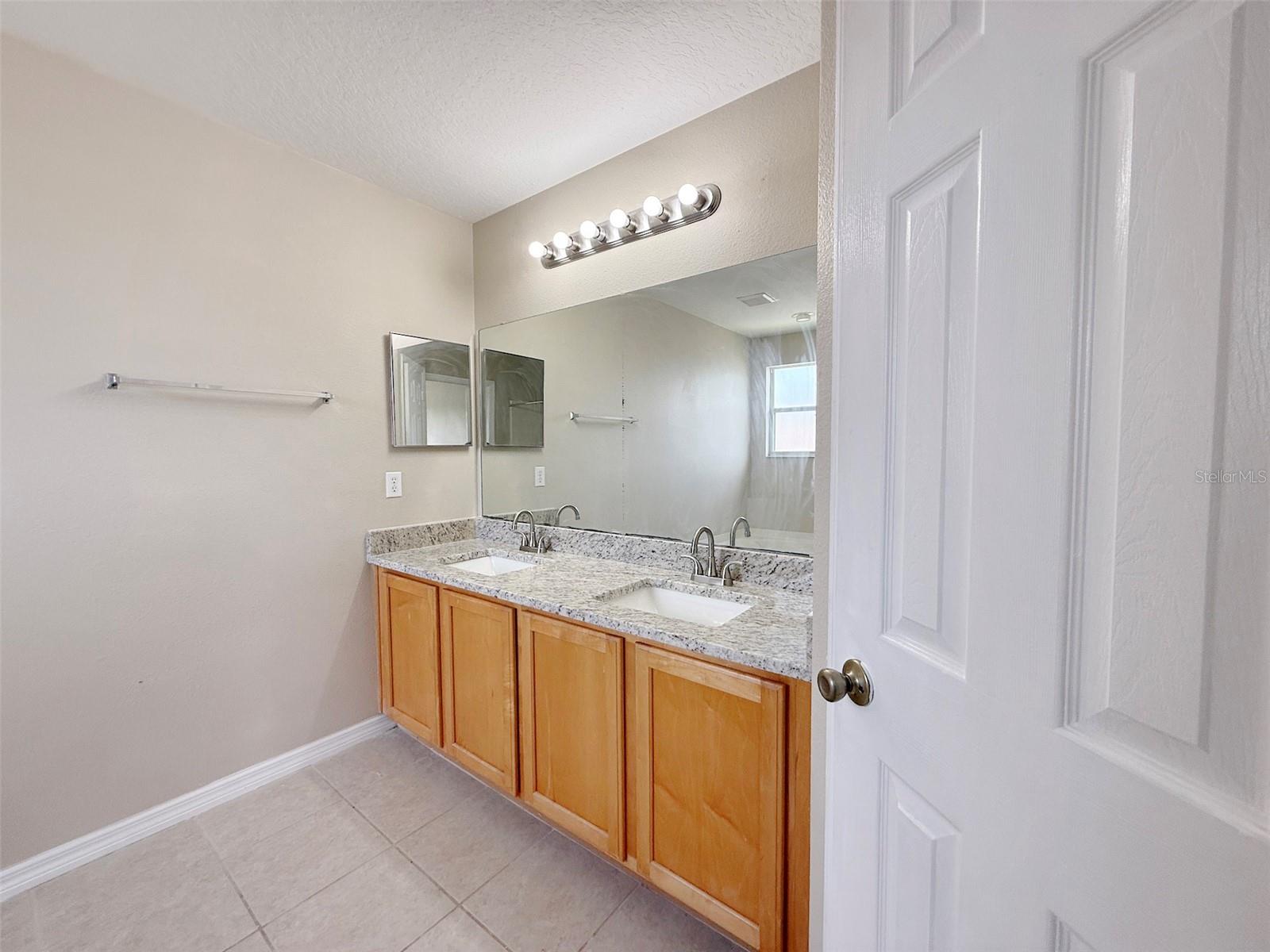 Image 19 of 38 For 786 Crystal Bay Lane