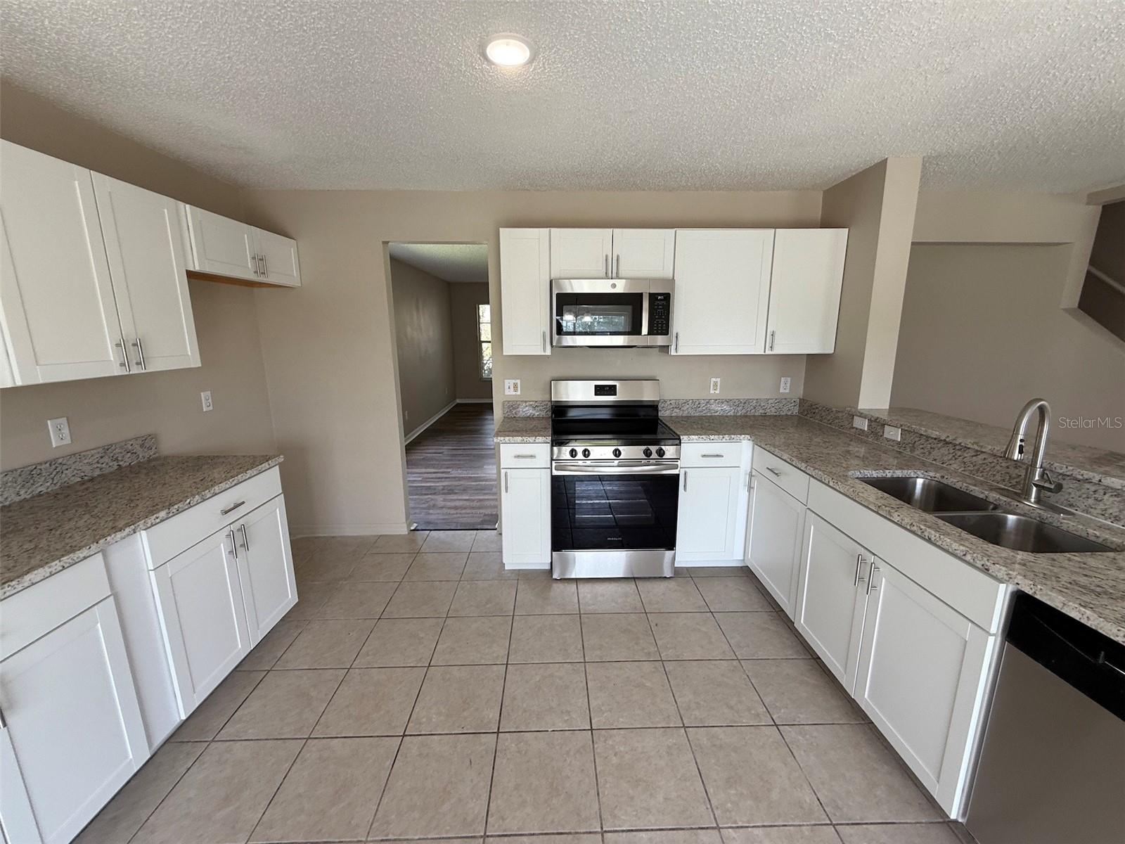 Image 5 of 38 For 786 Crystal Bay Lane