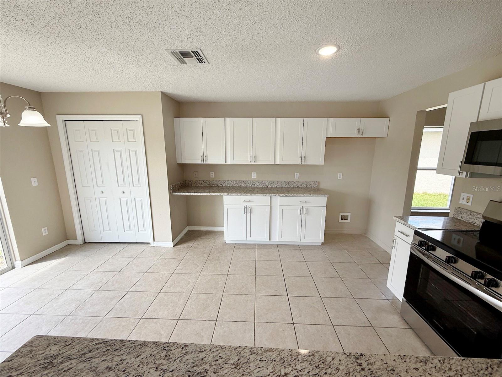 Image 7 of 38 For 786 Crystal Bay Lane