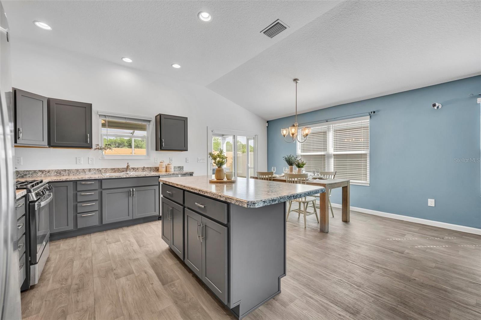 Image 17 of 43 For 1397 Gatlin Place