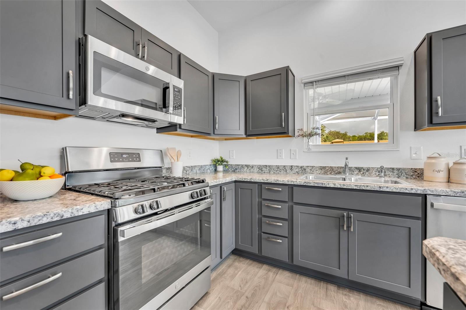 Image 18 of 43 For 1397 Gatlin Place