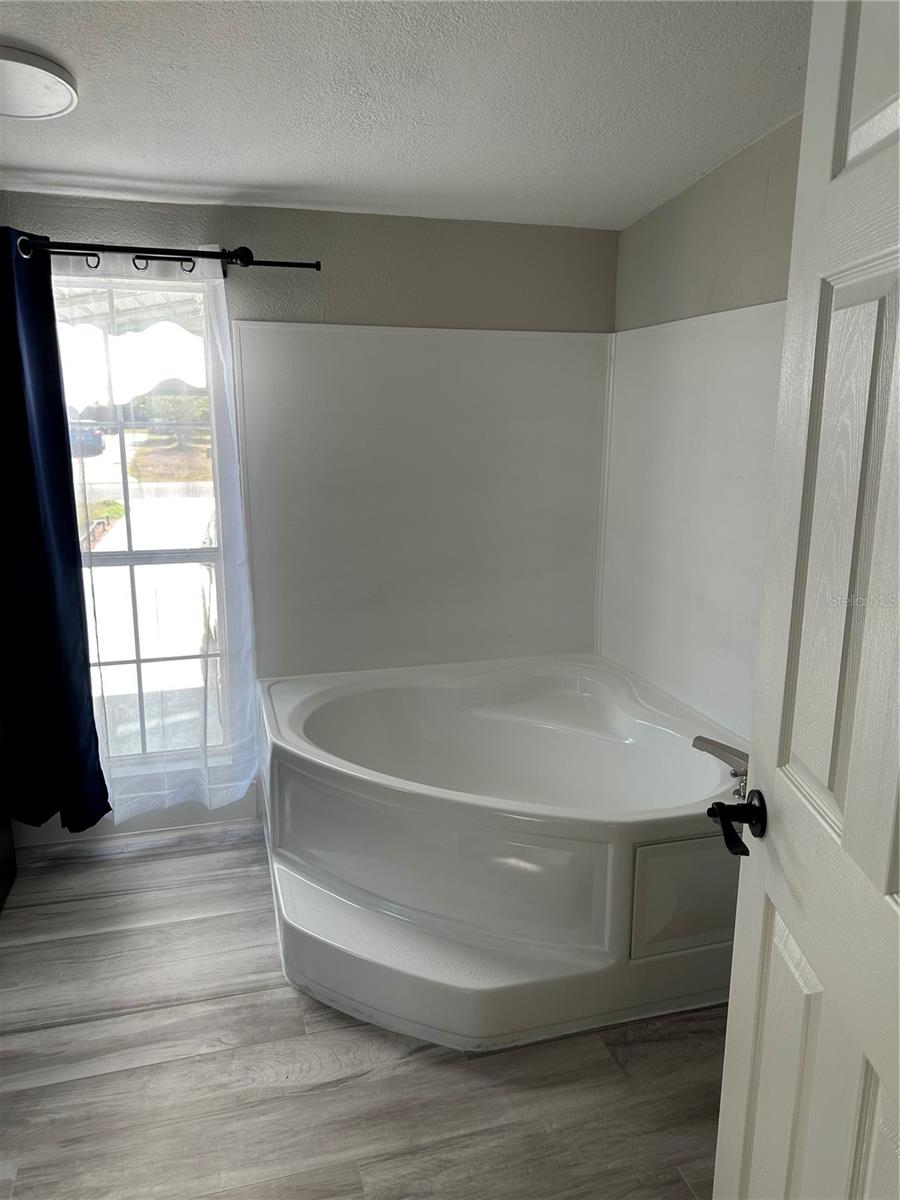 Image 10 of 39 For 37518 Quail Ridge Circle