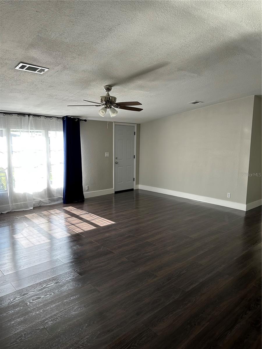 Image 5 of 39 For 37518 Quail Ridge Circle