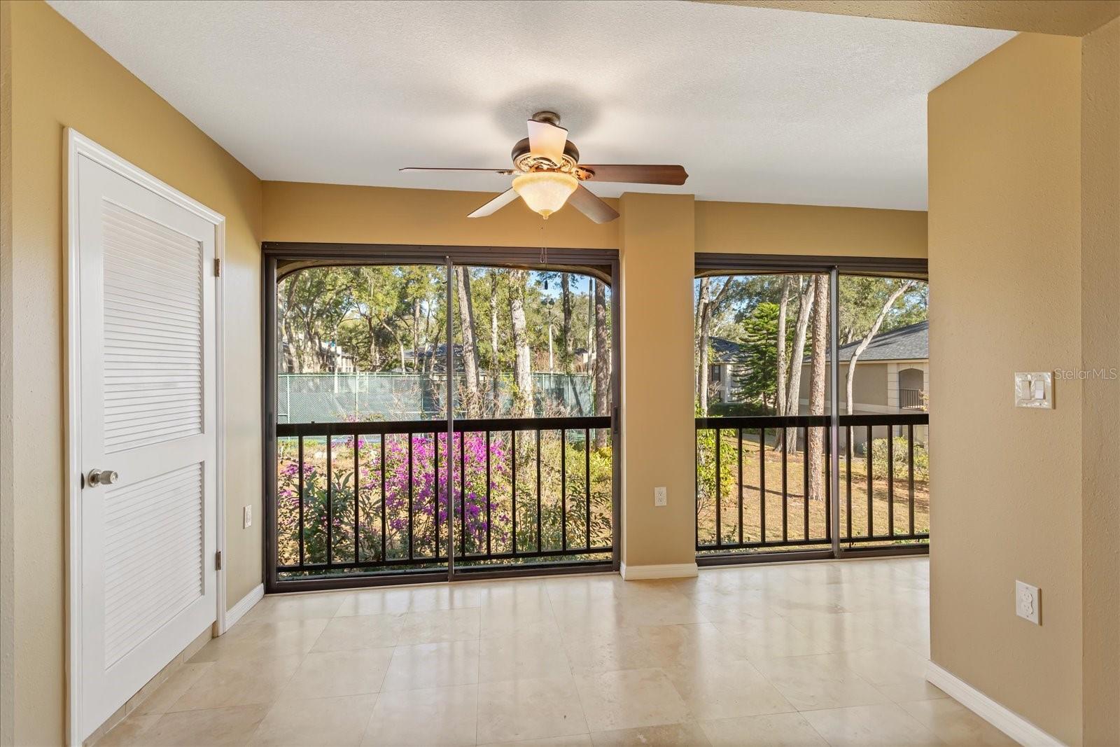 Image 13 of 25 For 1055 Kensington Park Drive 503