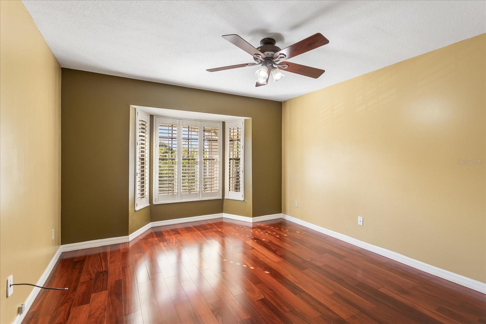 Image 21 of 25 For 1055 Kensington Park Drive 503