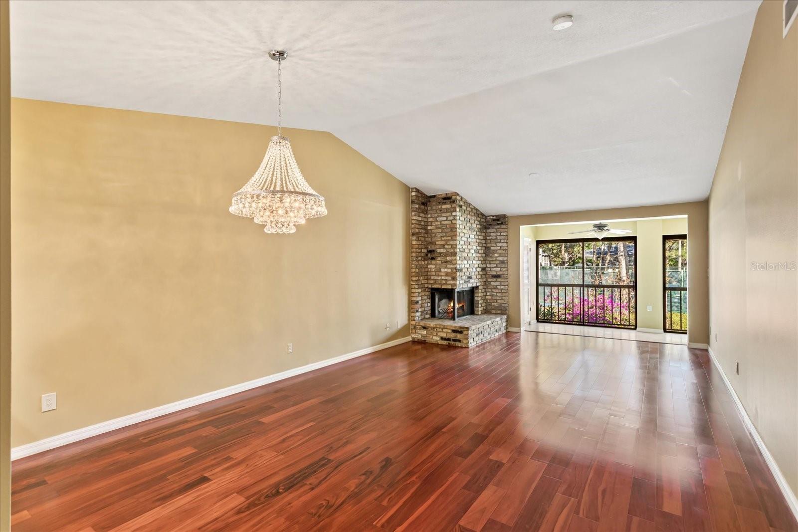 Image 8 of 25 For 1055 Kensington Park Drive 503