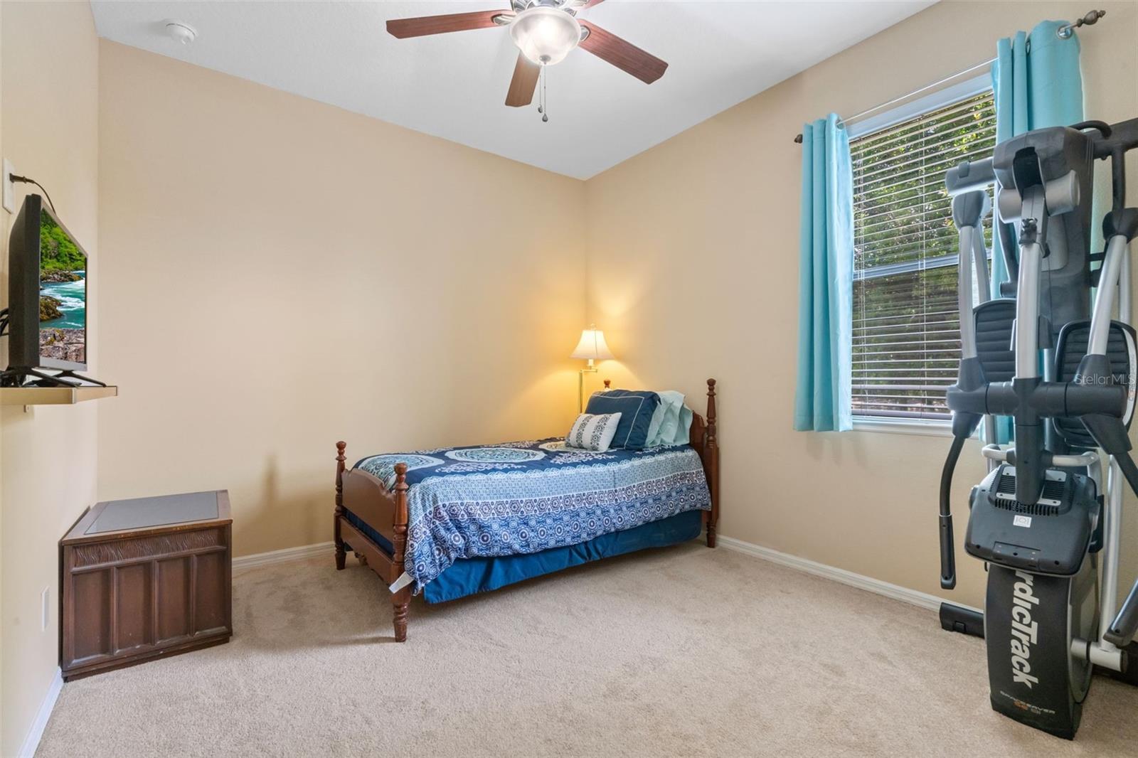 Image 18 of 41 For 1023 Hermosa Way