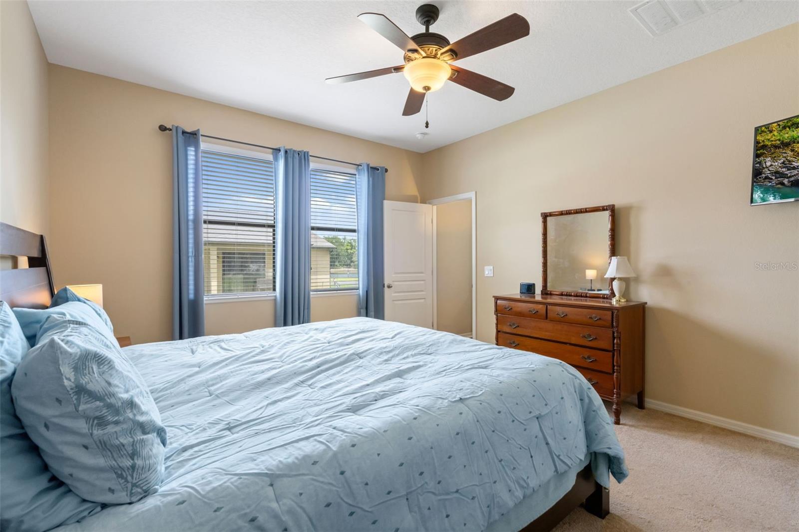 Image 21 of 41 For 1023 Hermosa Way