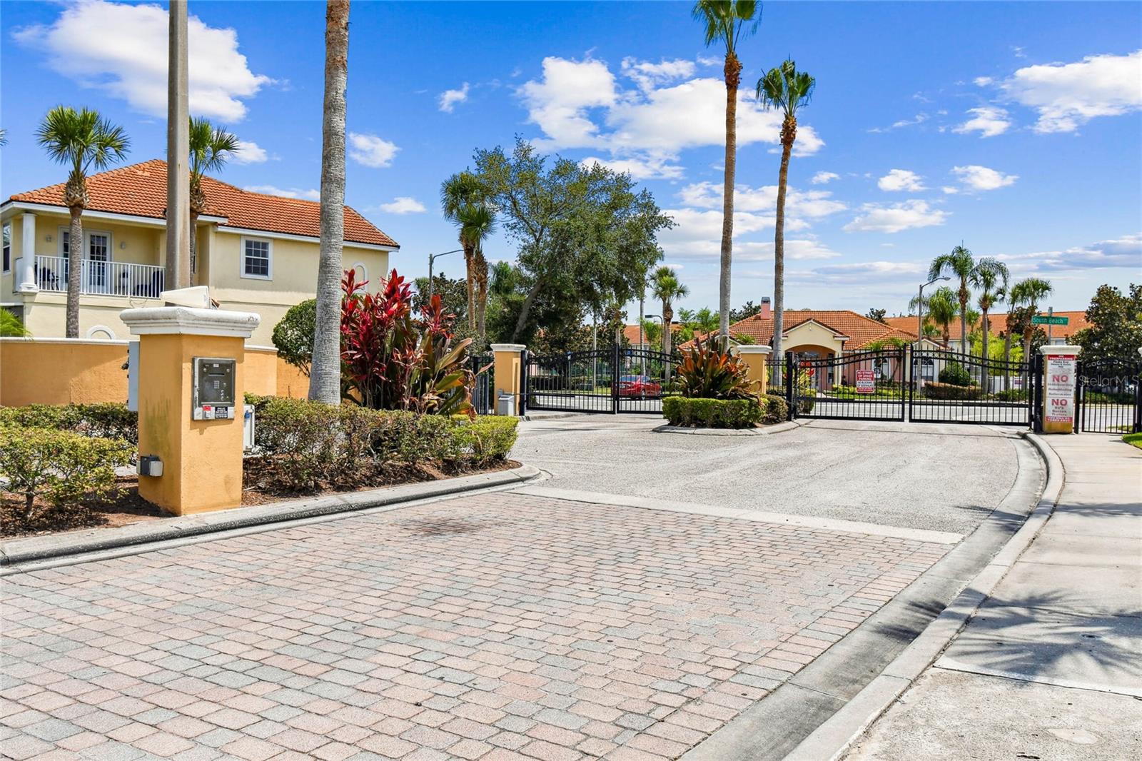 Image 2 of 69 For 1180 Beach Circle