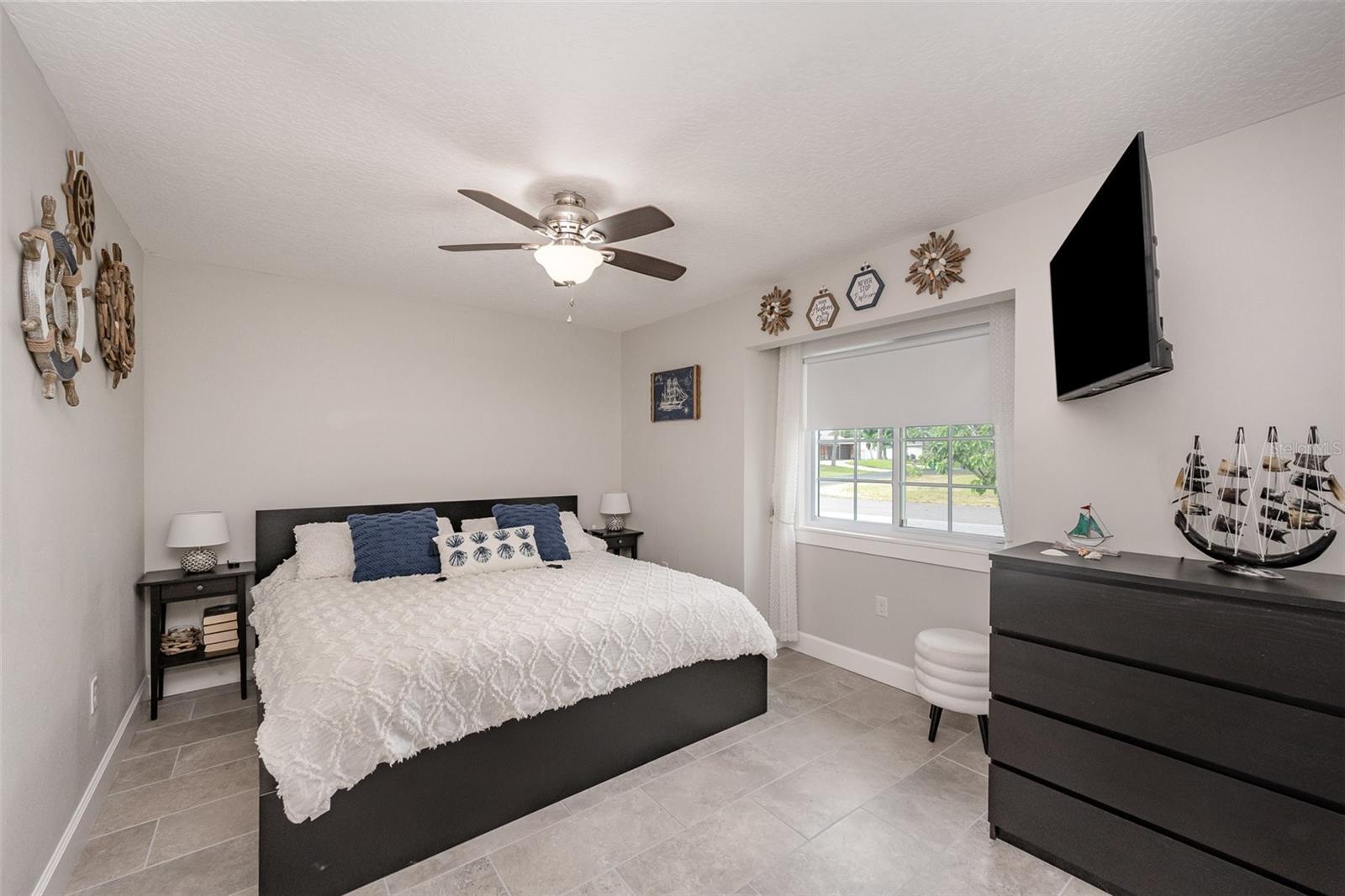 Image 11 of 31 For 661 Altura Drive