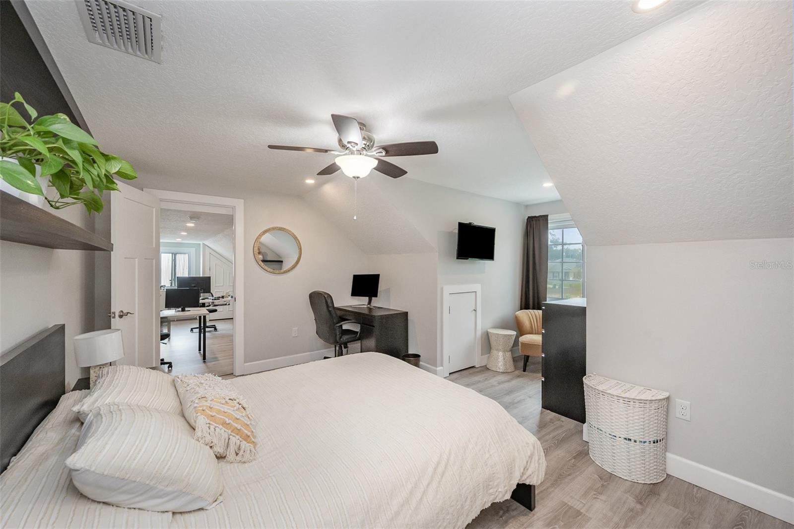 Image 14 of 31 For 661 Altura Drive