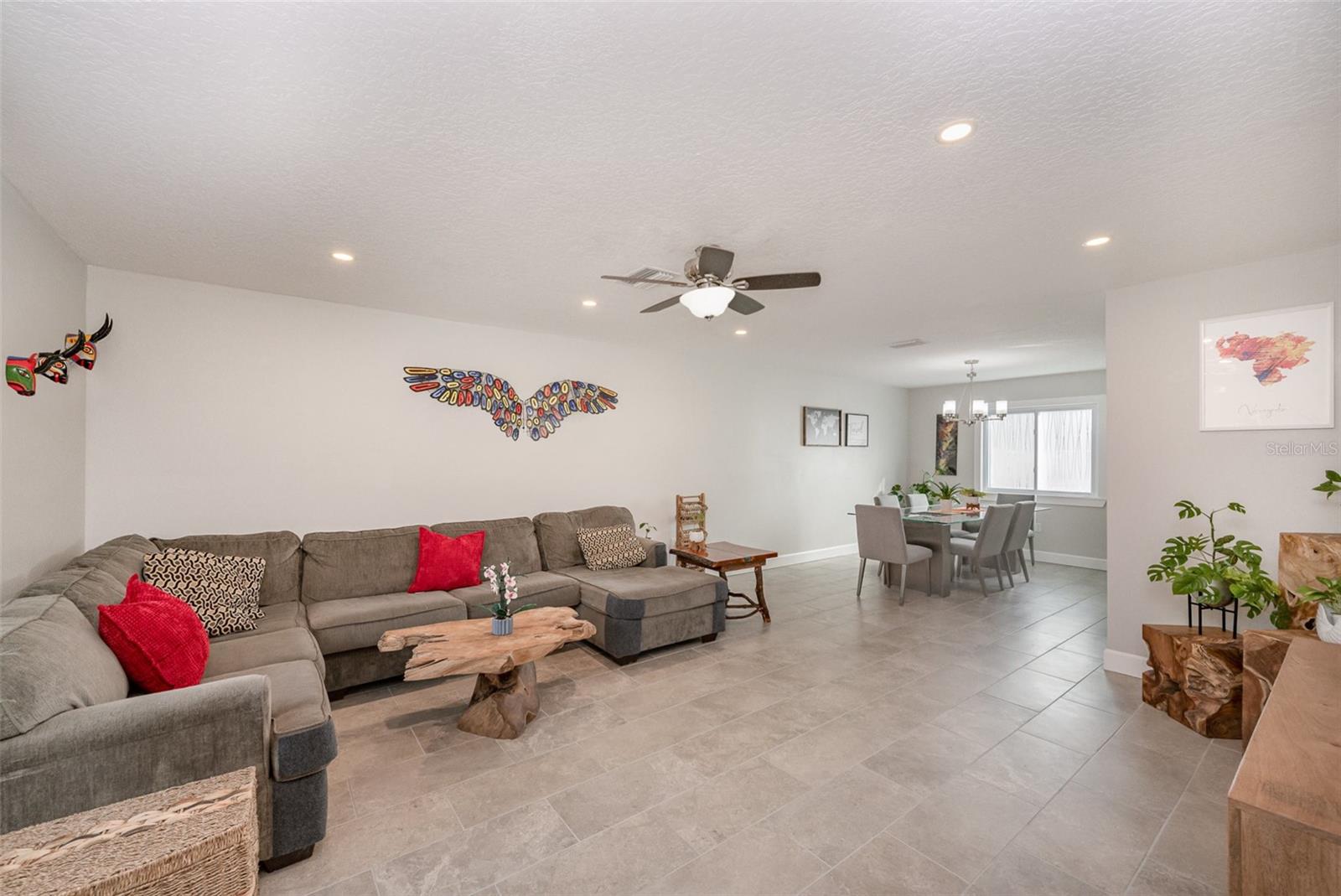 Image 20 of 31 For 661 Altura Drive