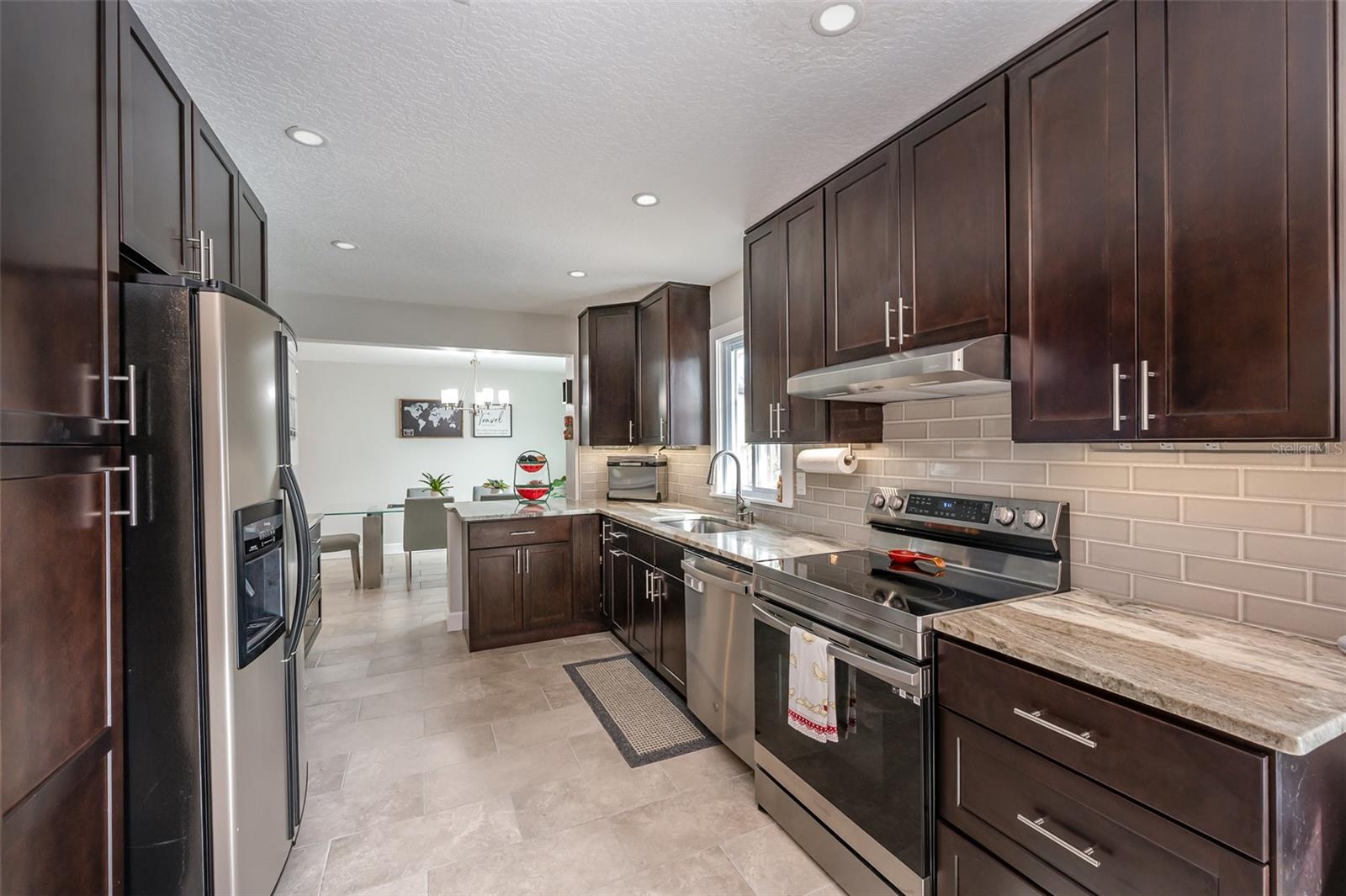 Image 26 of 31 For 661 Altura Drive