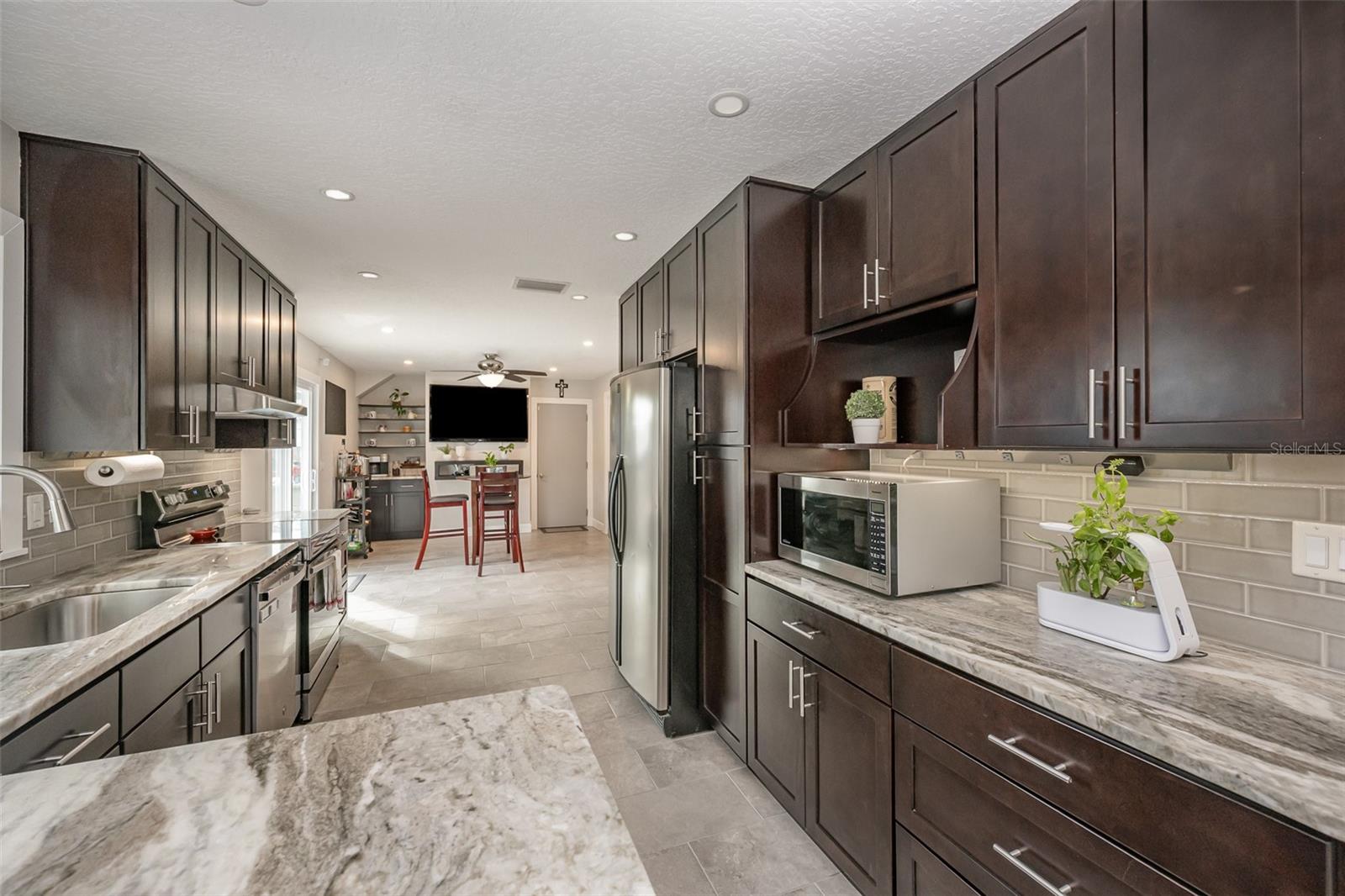 Image 27 of 31 For 661 Altura Drive