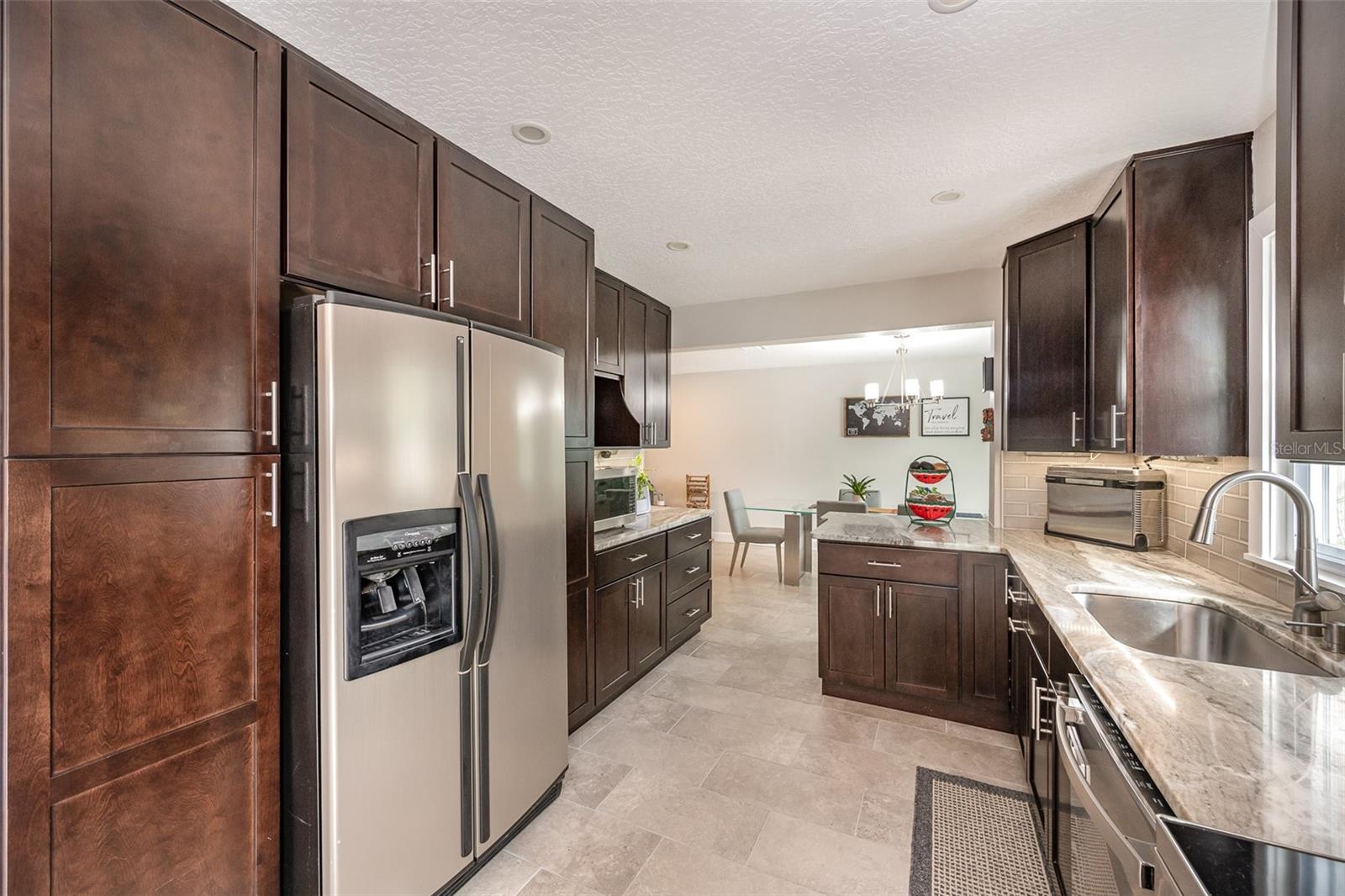 Image 28 of 31 For 661 Altura Drive