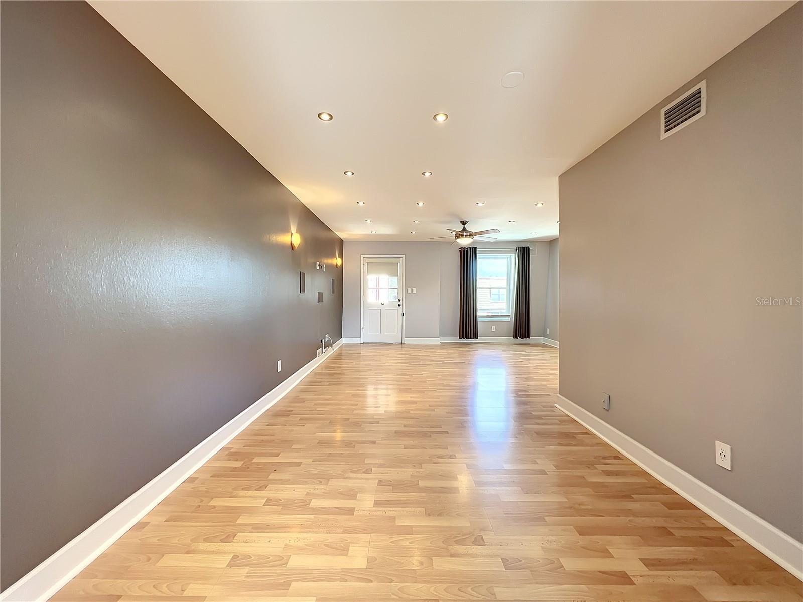 Image 12 of 38 For 200 Saint Andrews Boulevard 3503